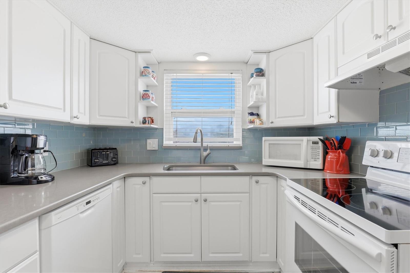 Image 19 of 40 For 600 71st Avenue 19