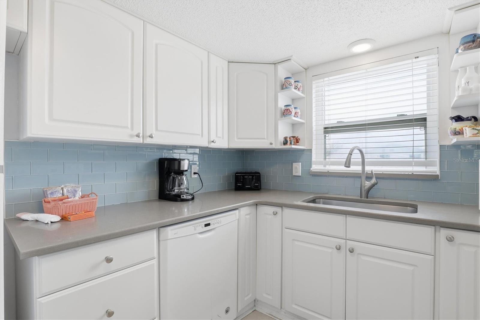 Image 21 of 40 For 600 71st Avenue 19