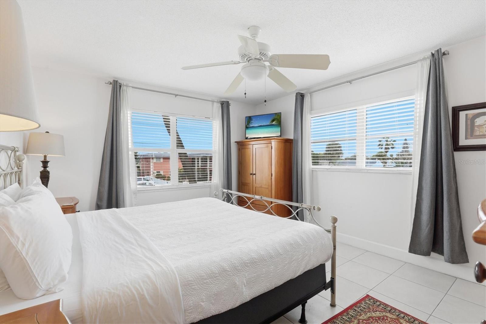 Image 22 of 40 For 600 71st Avenue 19