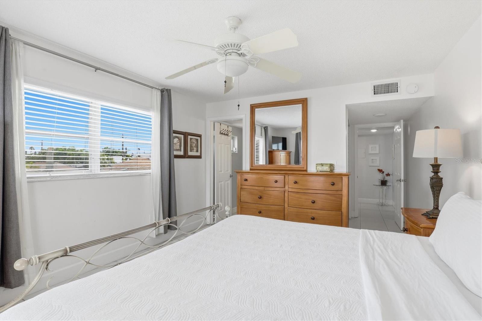 Image 24 of 40 For 600 71st Avenue 19