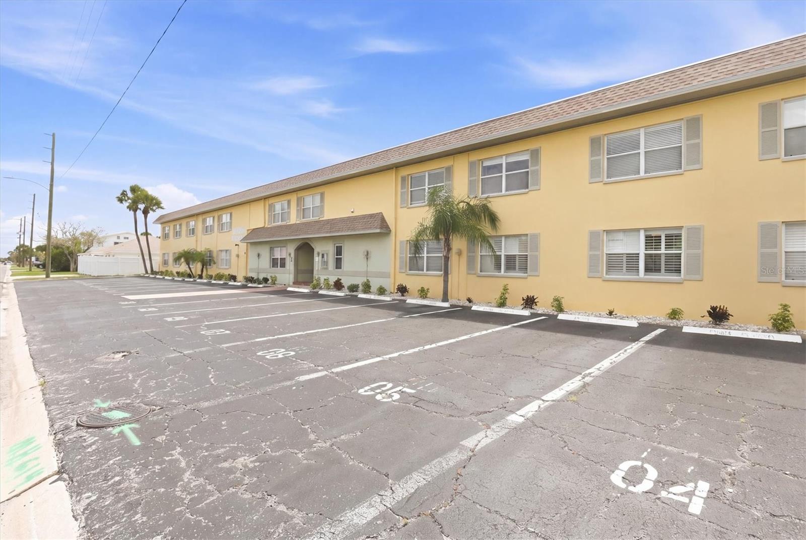 Image 3 of 40 For 600 71st Avenue 19