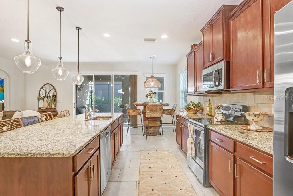 Image 22 of 59 For 2807 Oriole Drive