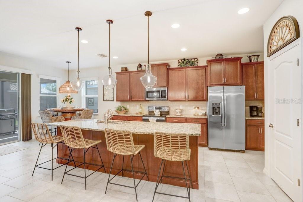 Image 4 of 59 For 2807 Oriole Drive