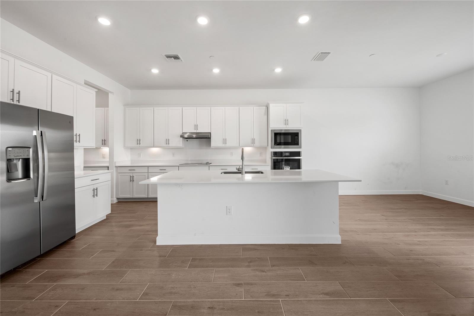 Image 12 of 36 For 19227 Scallop Loop