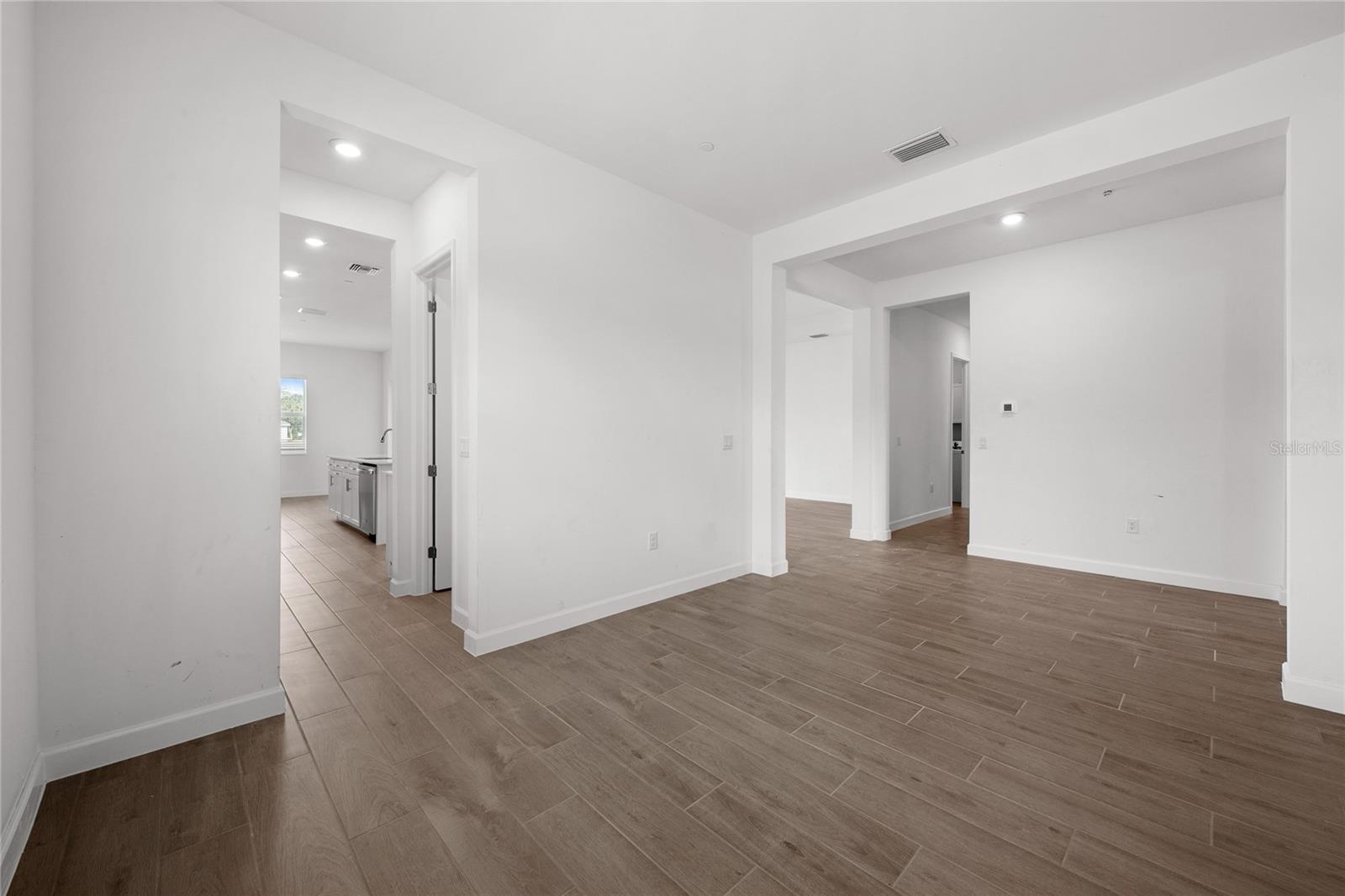 Image 24 of 36 For 19227 Scallop Loop