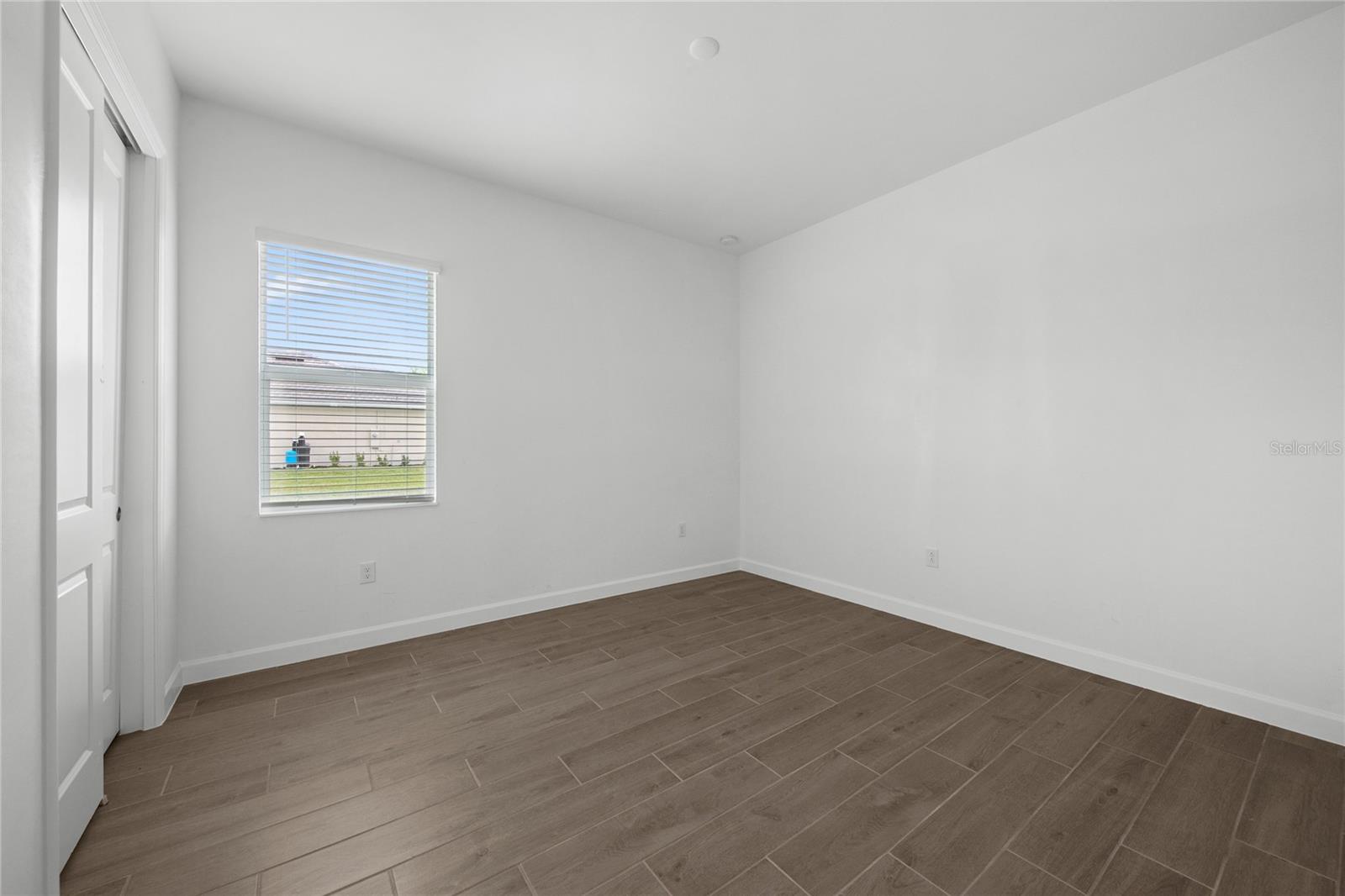 Image 26 of 36 For 19227 Scallop Loop