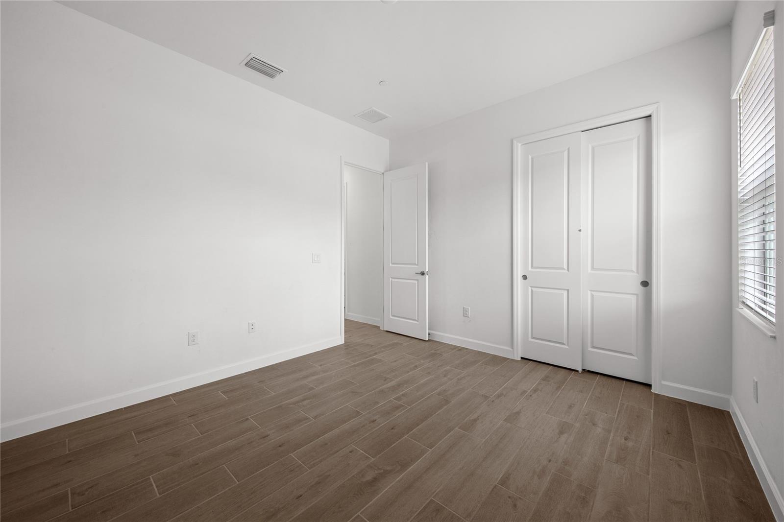 Image 27 of 36 For 19227 Scallop Loop