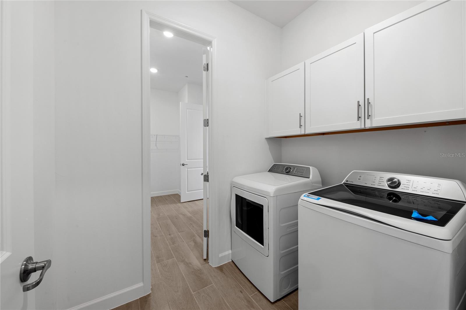 Image 3 of 36 For 19227 Scallop Loop