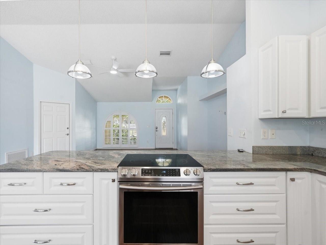 Image 11 of 42 For 2310 39th Avenue N