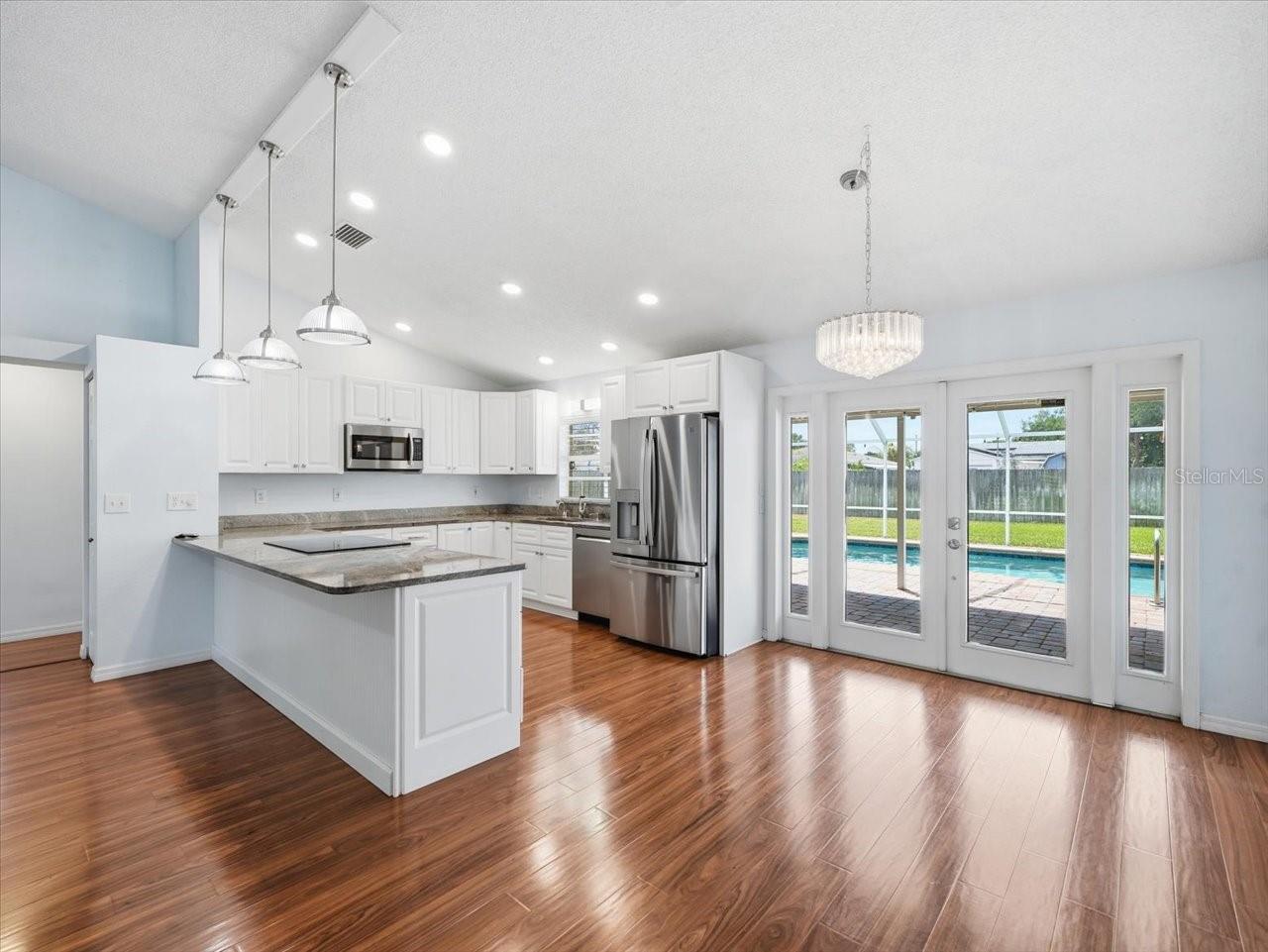 Image 15 of 42 For 2310 39th Avenue N