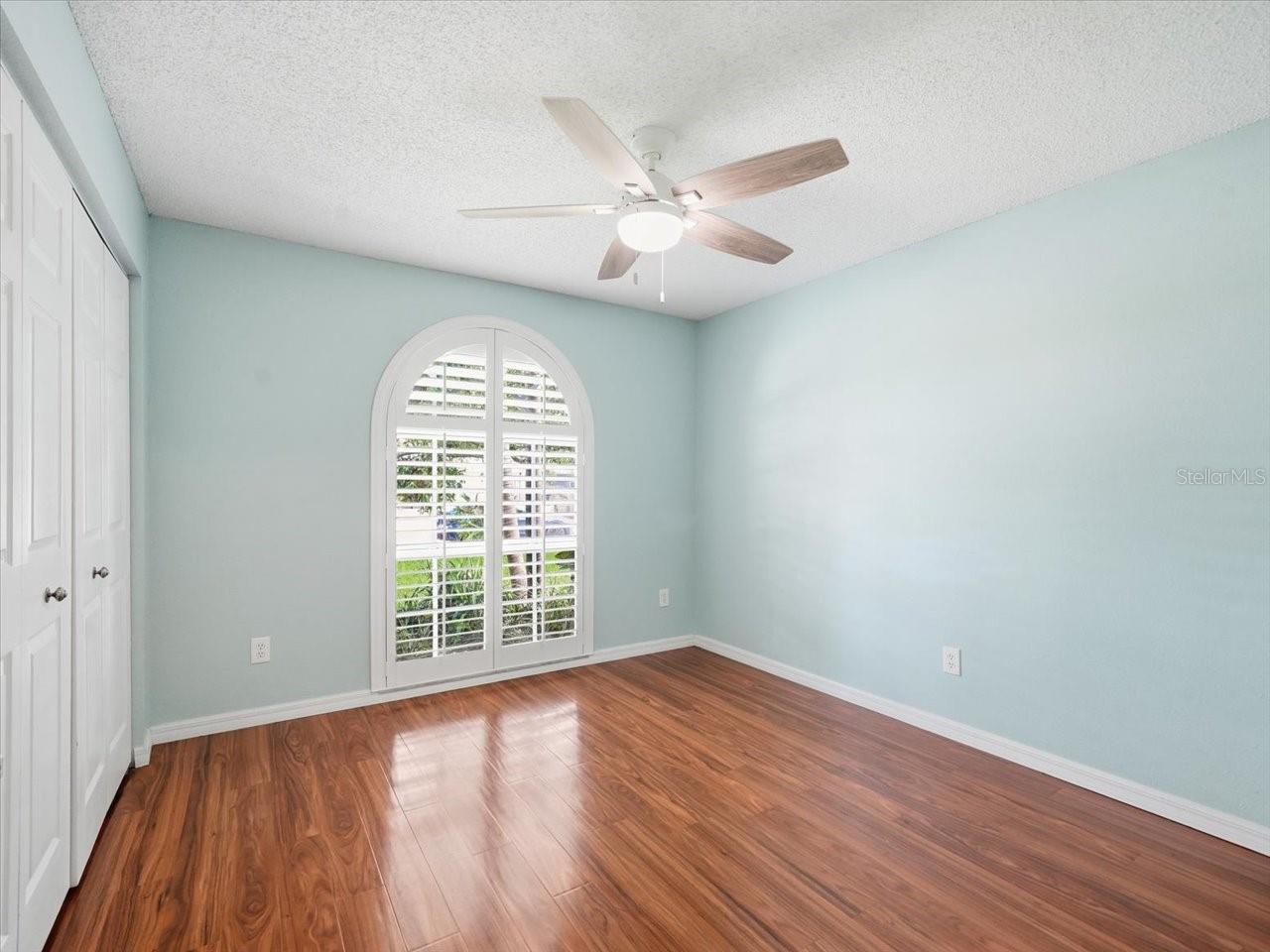 Image 21 of 42 For 2310 39th Avenue N