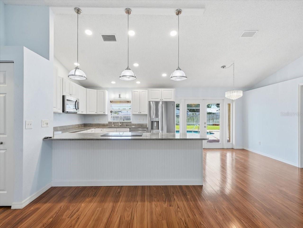 Image 6 of 42 For 2310 39th Avenue N