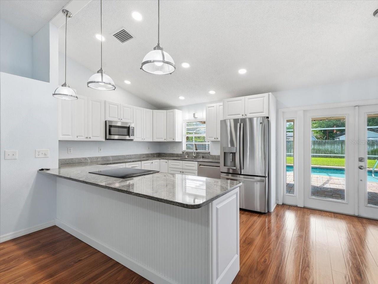 Image 7 of 42 For 2310 39th Avenue N