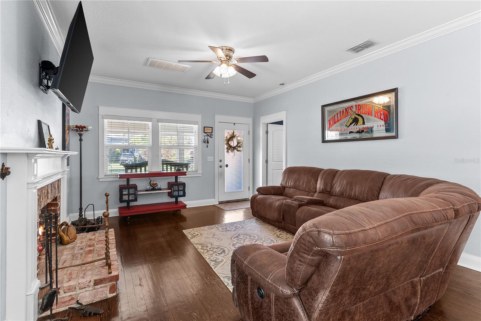 Image 22 of 33 For 939 Lexington Street