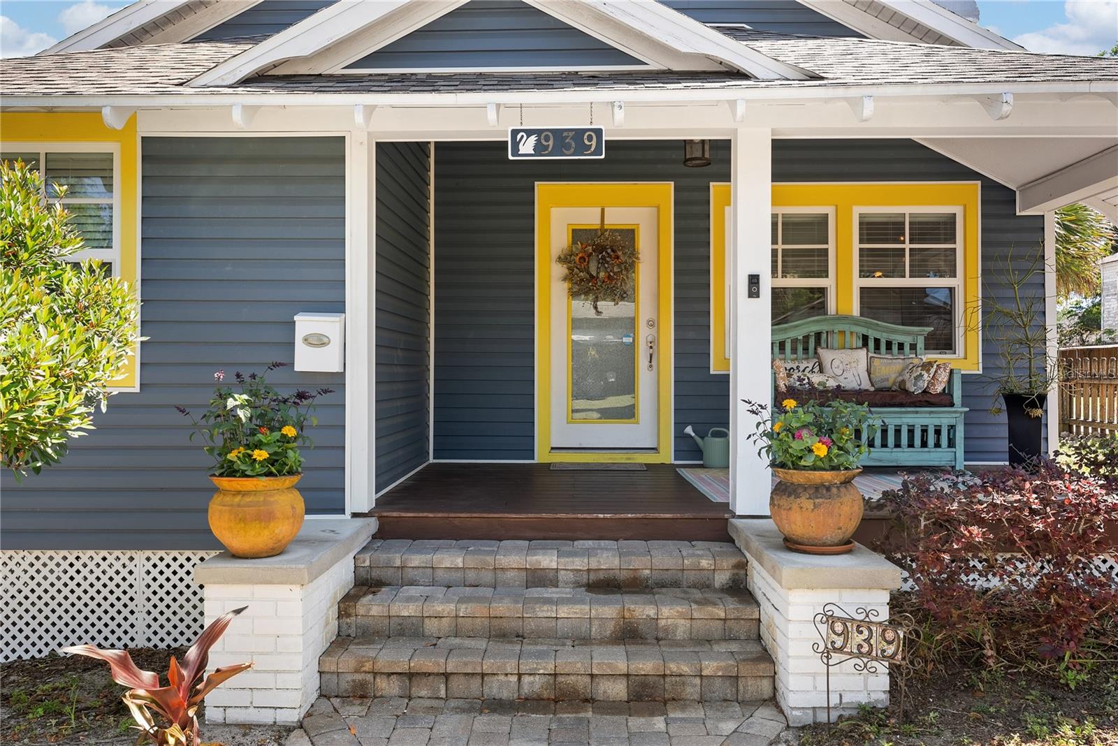 Image 4 of 33 For 939 Lexington Street