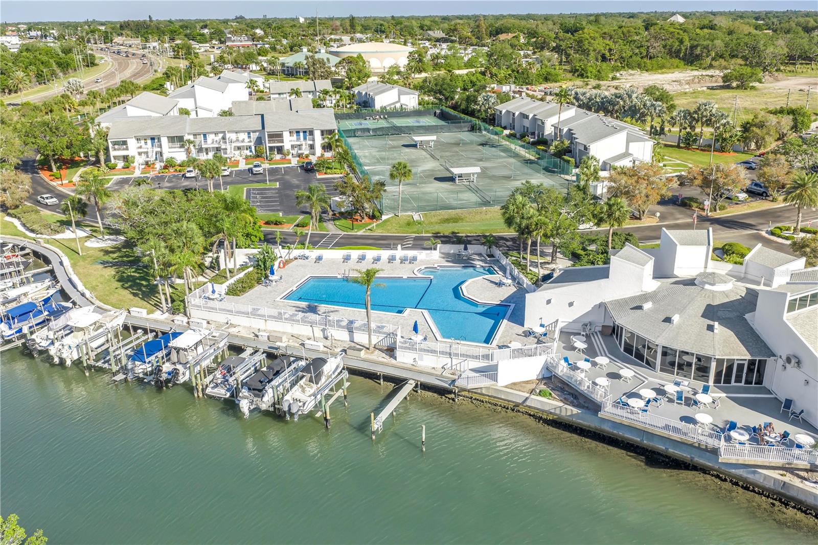 Image 41 of 50 For 11351 Shipwatch Lane 1843