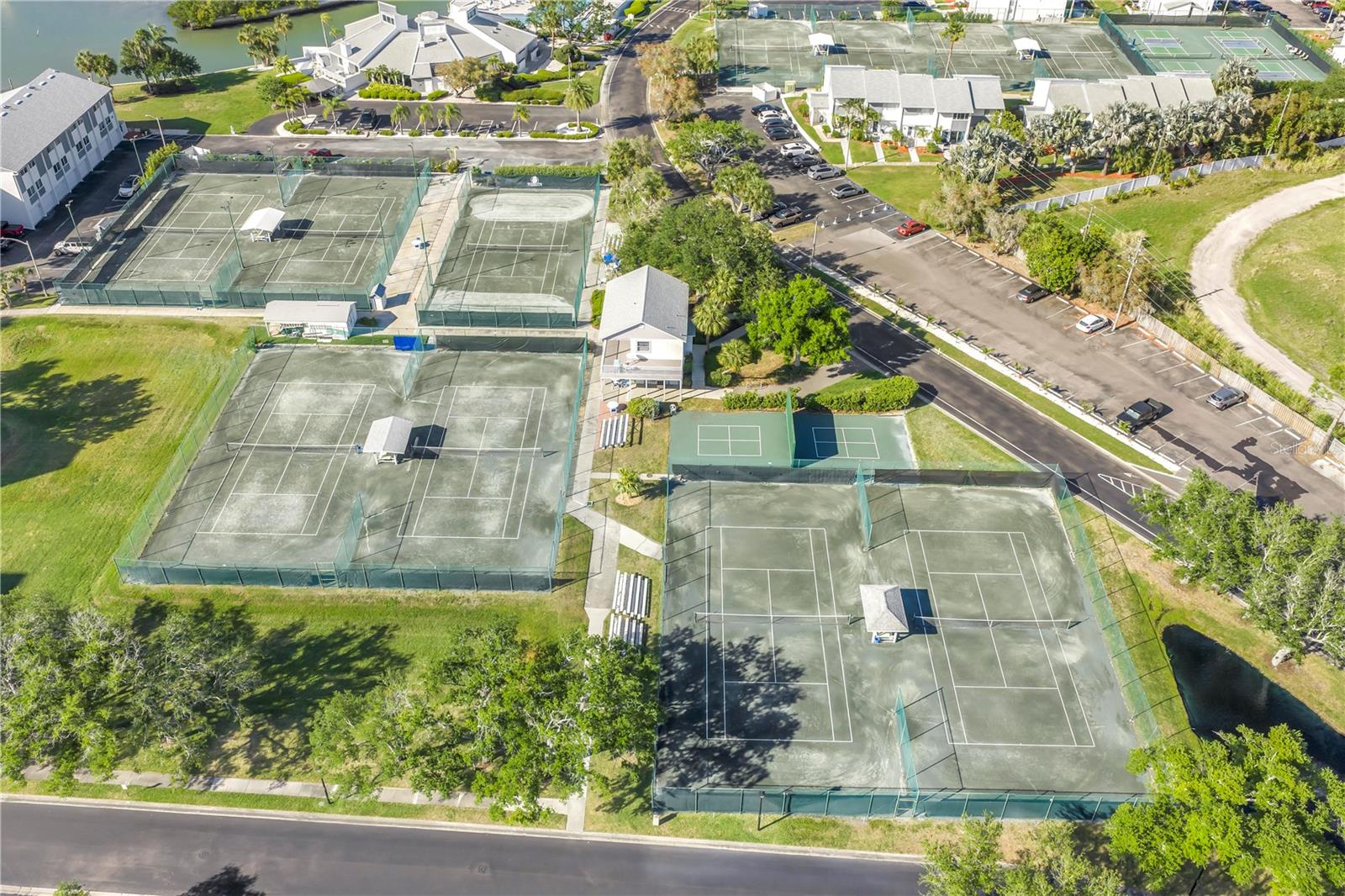 Image 43 of 50 For 11351 Shipwatch Lane 1843