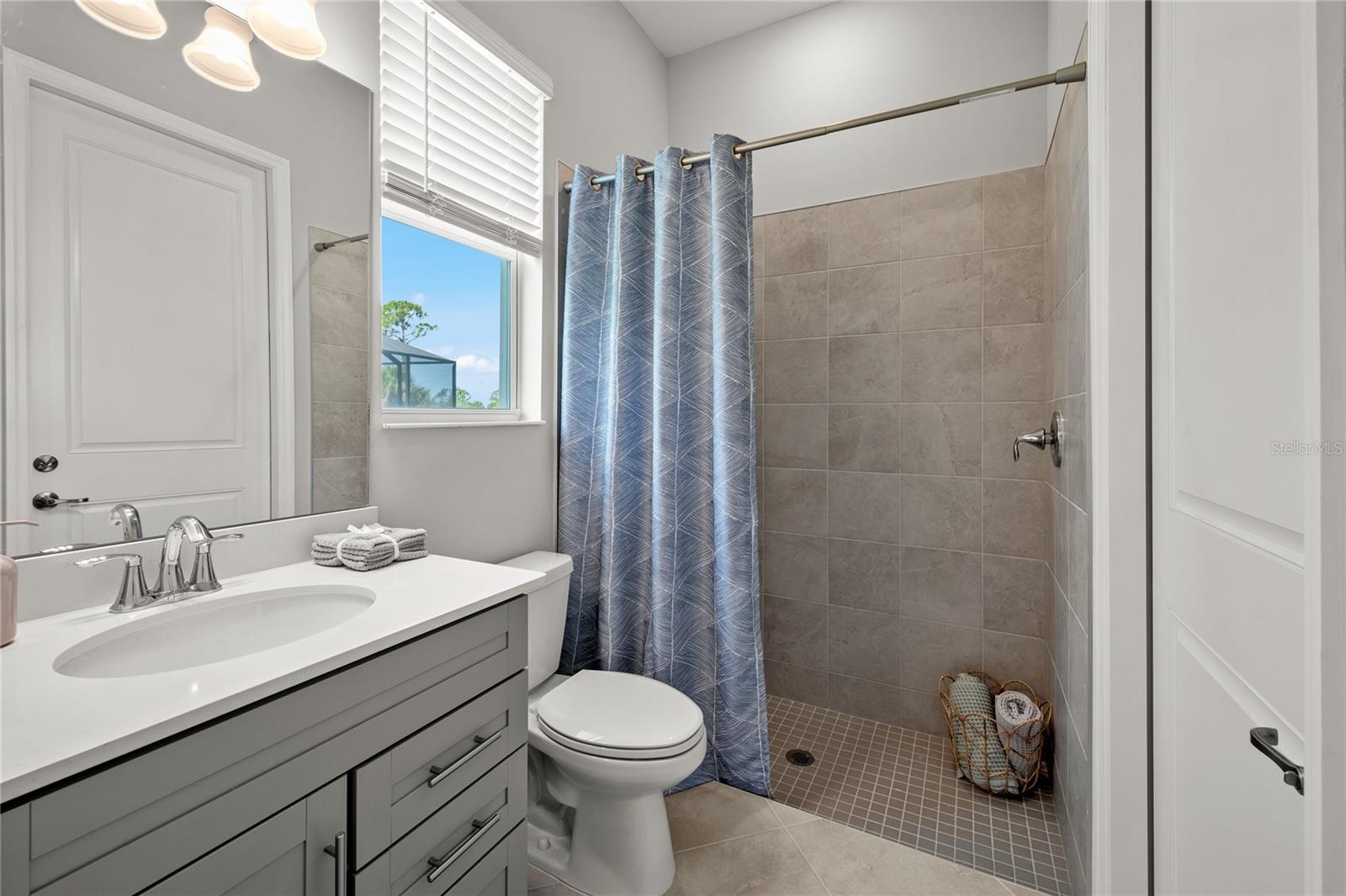 Image 31 of 40 For 18911 Cherrystone Way