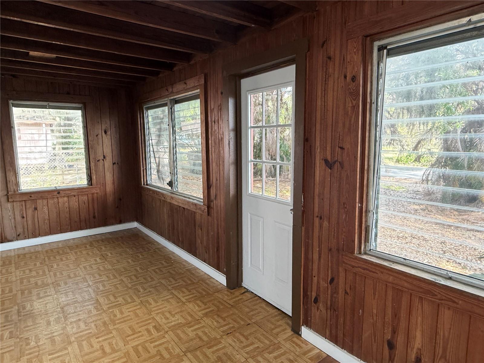 Image 2 of 9 For 320 Hennessee Street