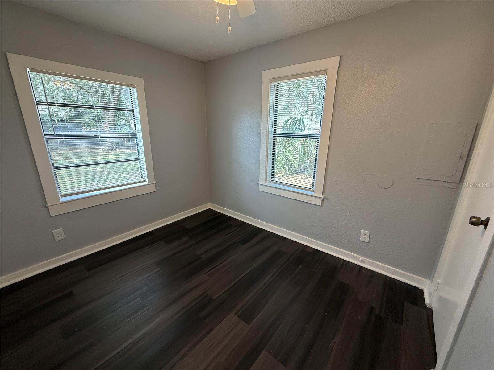 Image 9 of 9 For 320 Hennessee Street