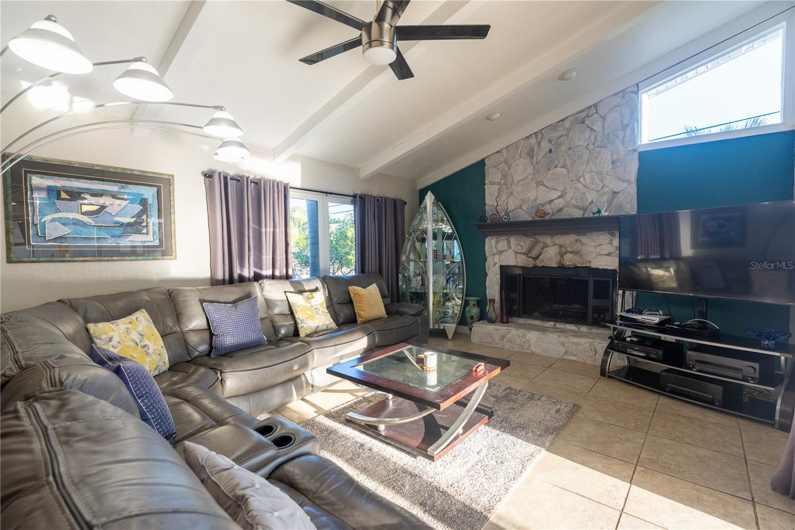 Image 13 of 50 For 33 Southwind Drive