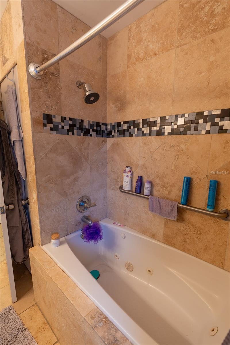 Image 27 of 50 For 33 Southwind Drive