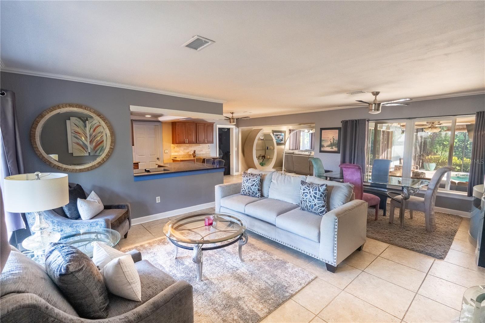 Image 3 of 50 For 33 Southwind Drive