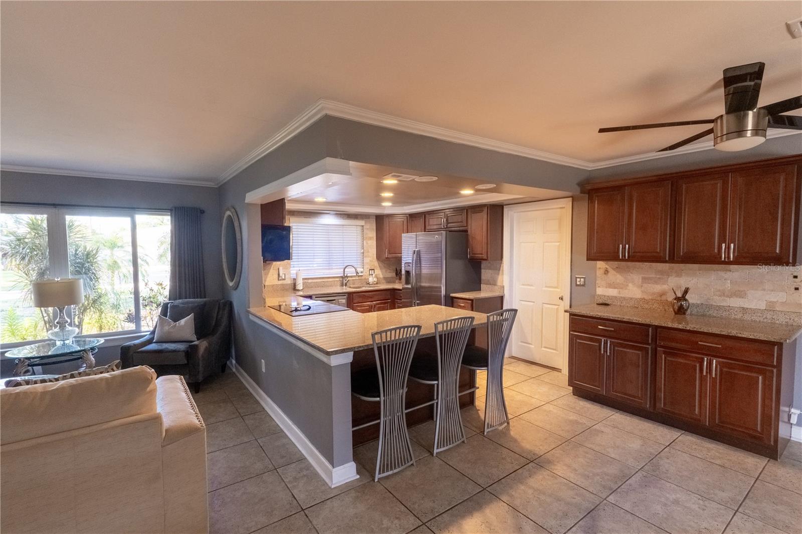 Image 7 of 50 For 33 Southwind Drive