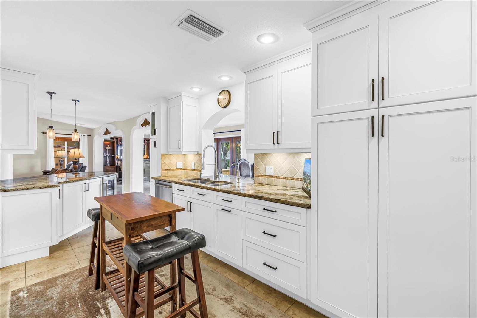 Image 21 of 96 For 3945 Poinsettia Drive