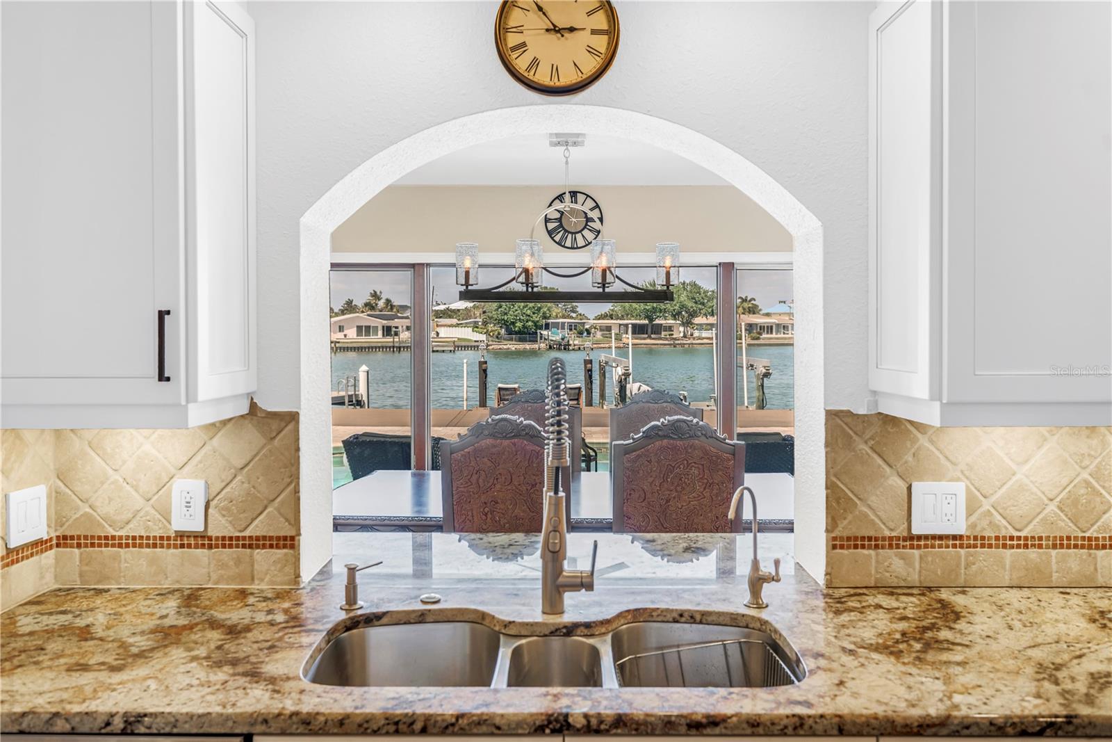 Image 25 of 96 For 3945 Poinsettia Drive