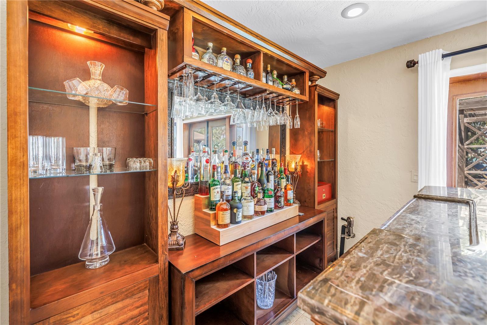 Image 32 of 96 For 3945 Poinsettia Drive