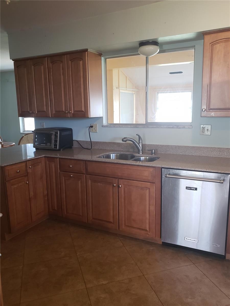 Image 4 of 12 For 714 Indian Wells Avenue