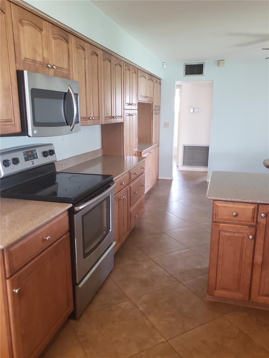 Image 5 of 12 For 714 Indian Wells Avenue