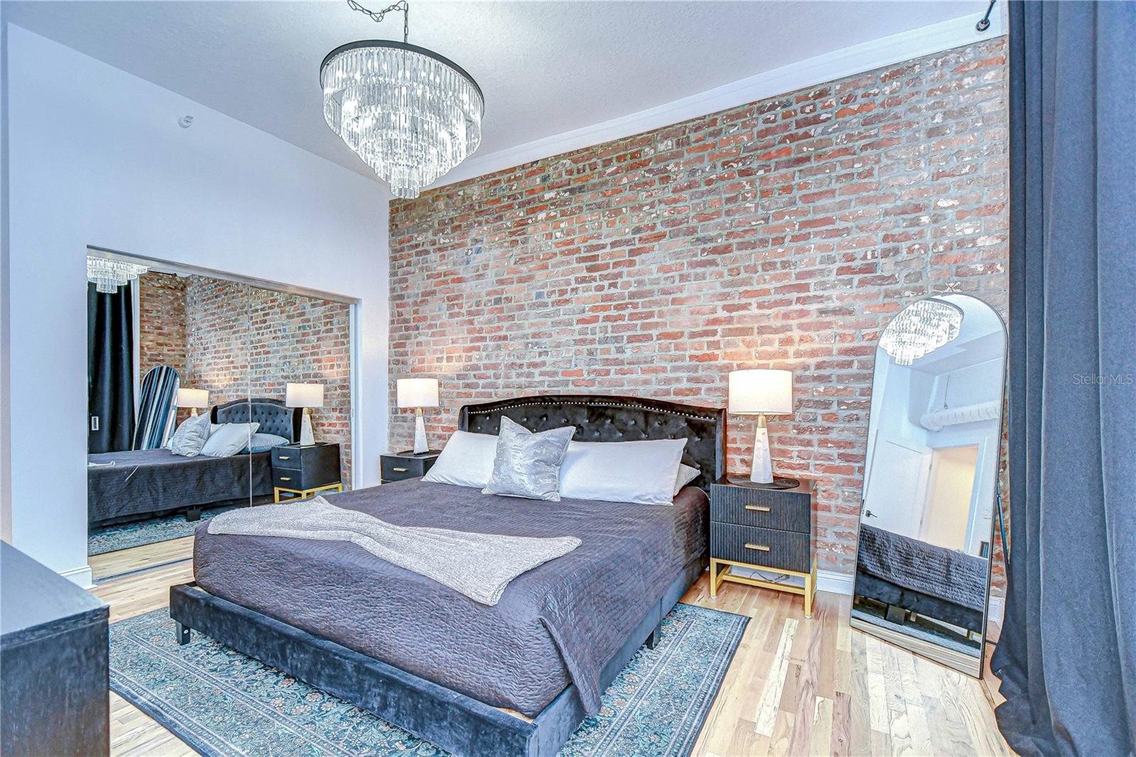 Image 22 of 28 For 215 Central Avenue 2b