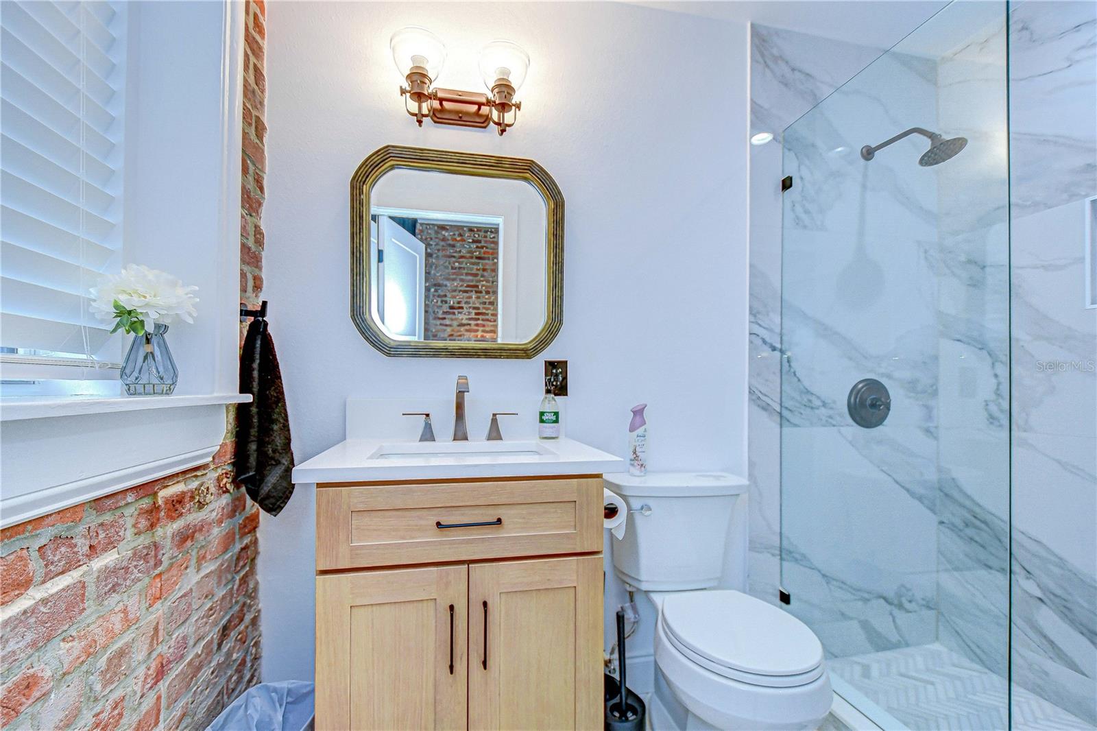 Image 26 of 28 For 215 Central Avenue 2b