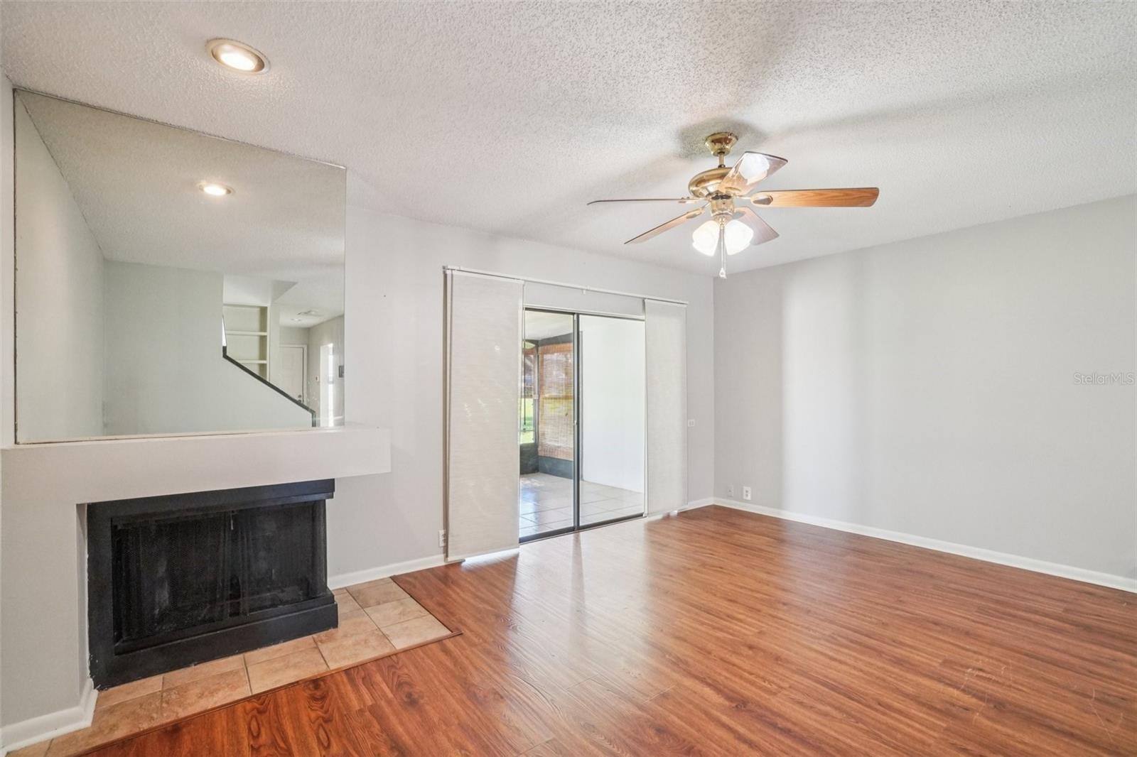 Image 10 of 41 For 745 Oak Park Place