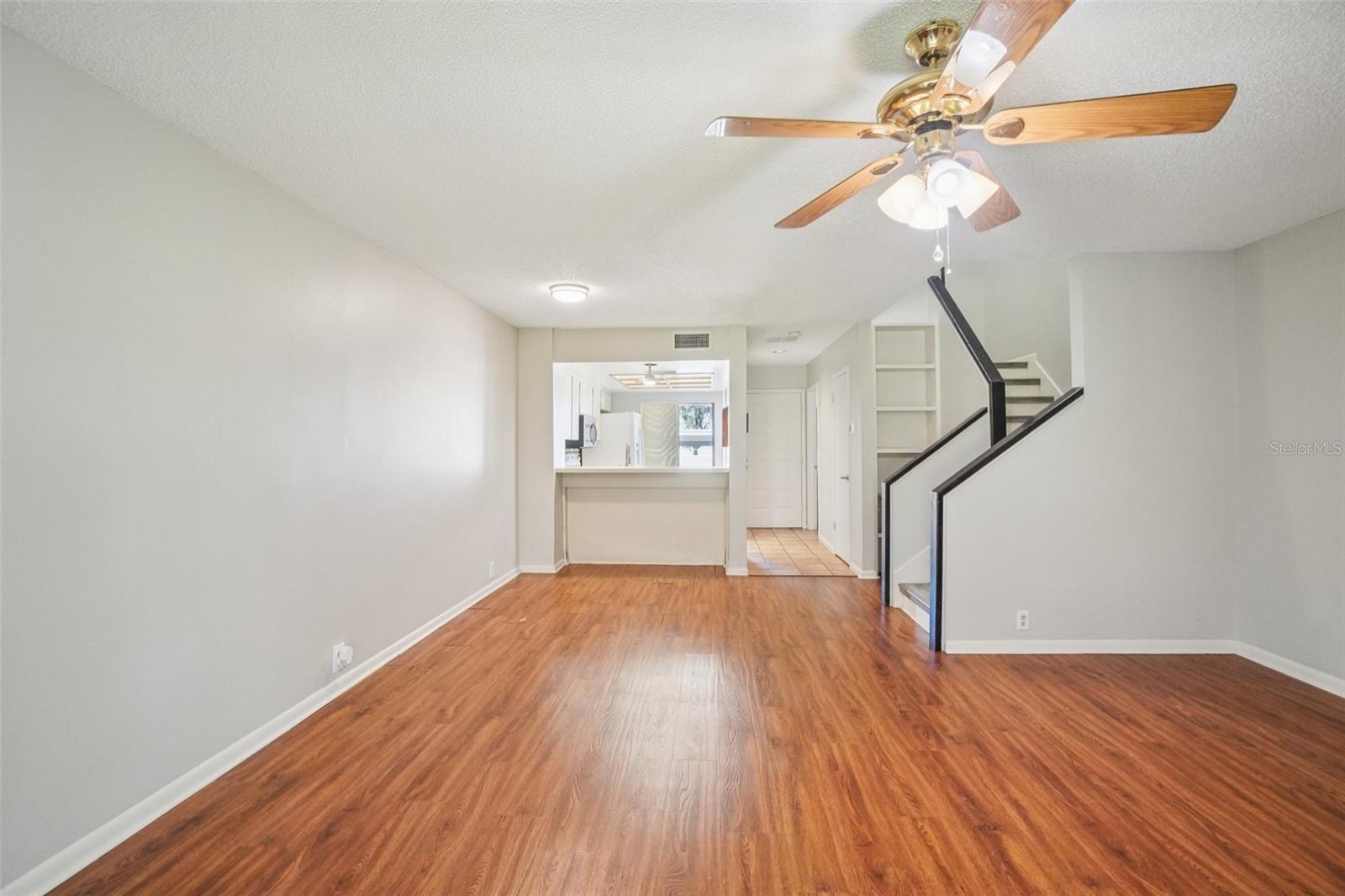 Image 13 of 41 For 745 Oak Park Place