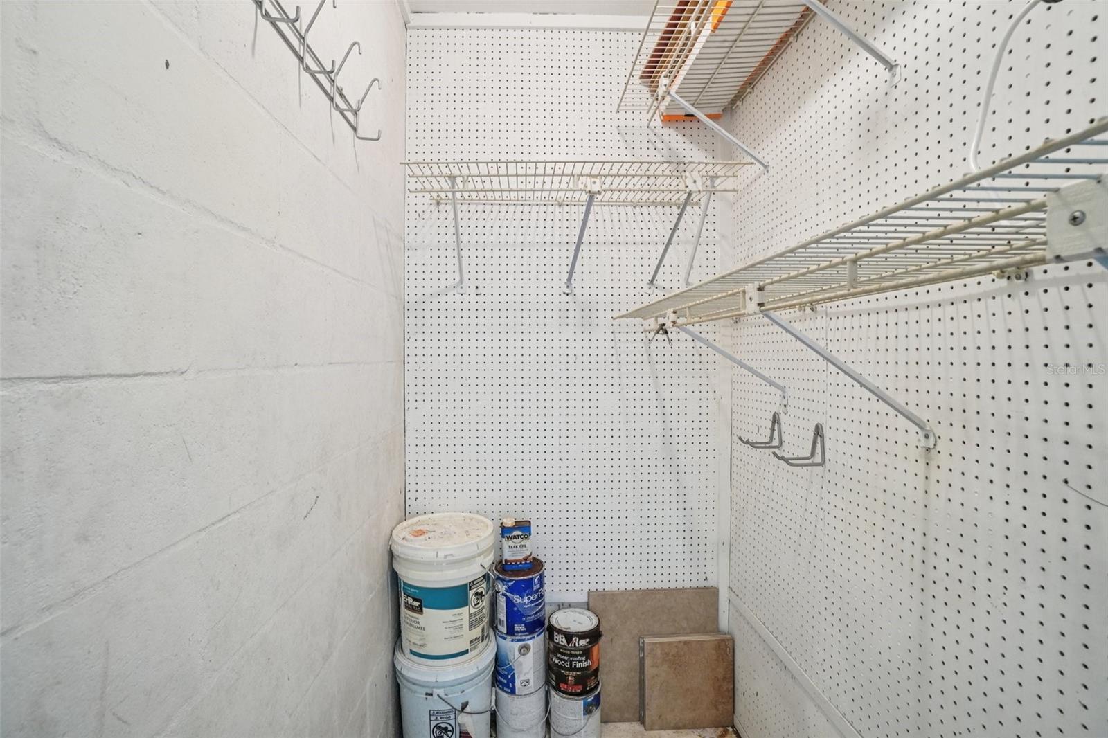 Image 21 of 41 For 745 Oak Park Place