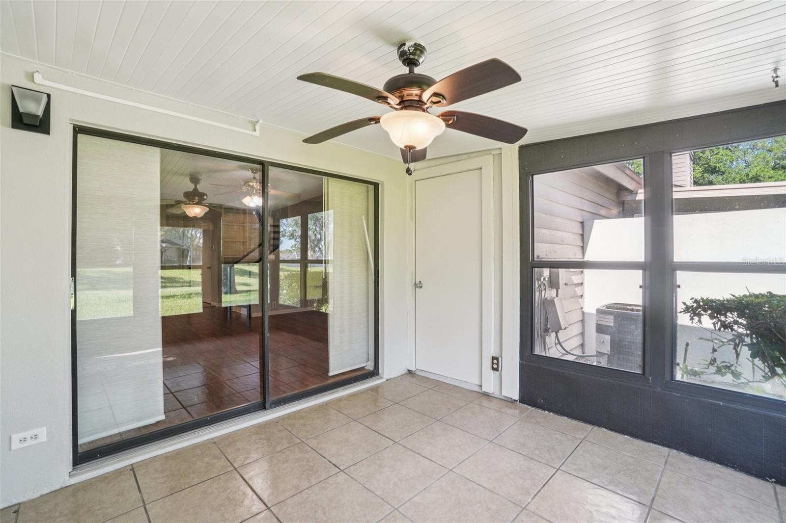 Image 34 of 41 For 745 Oak Park Place