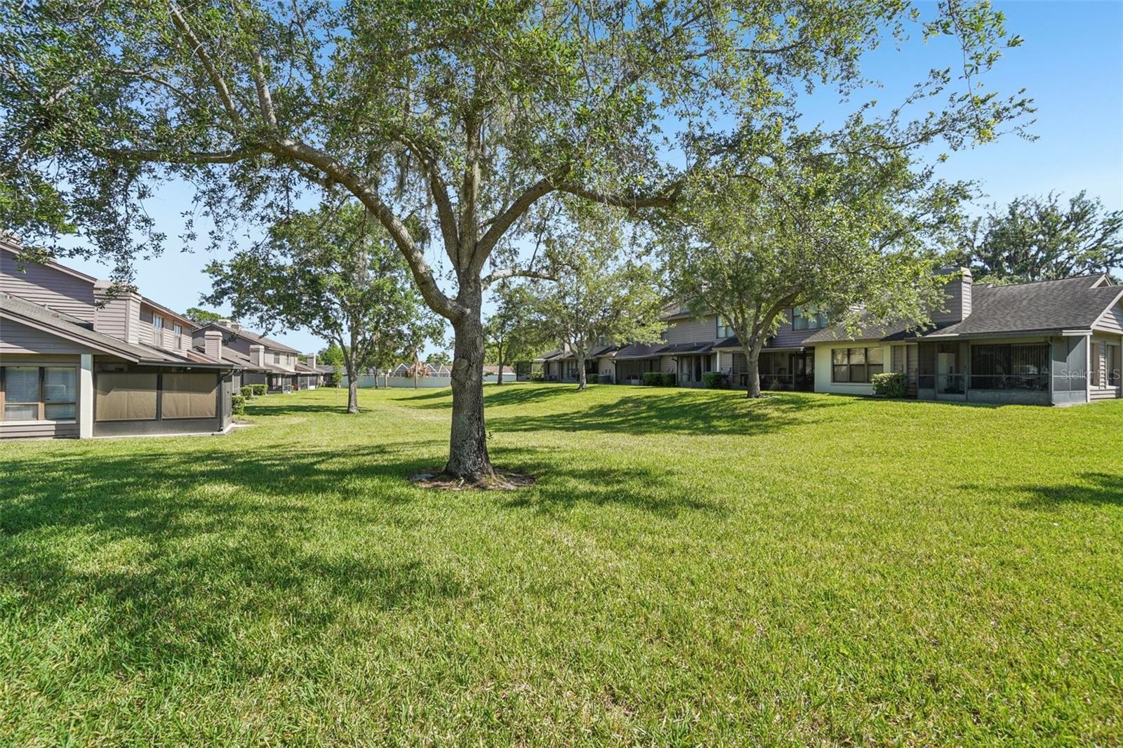 Image 35 of 41 For 745 Oak Park Place