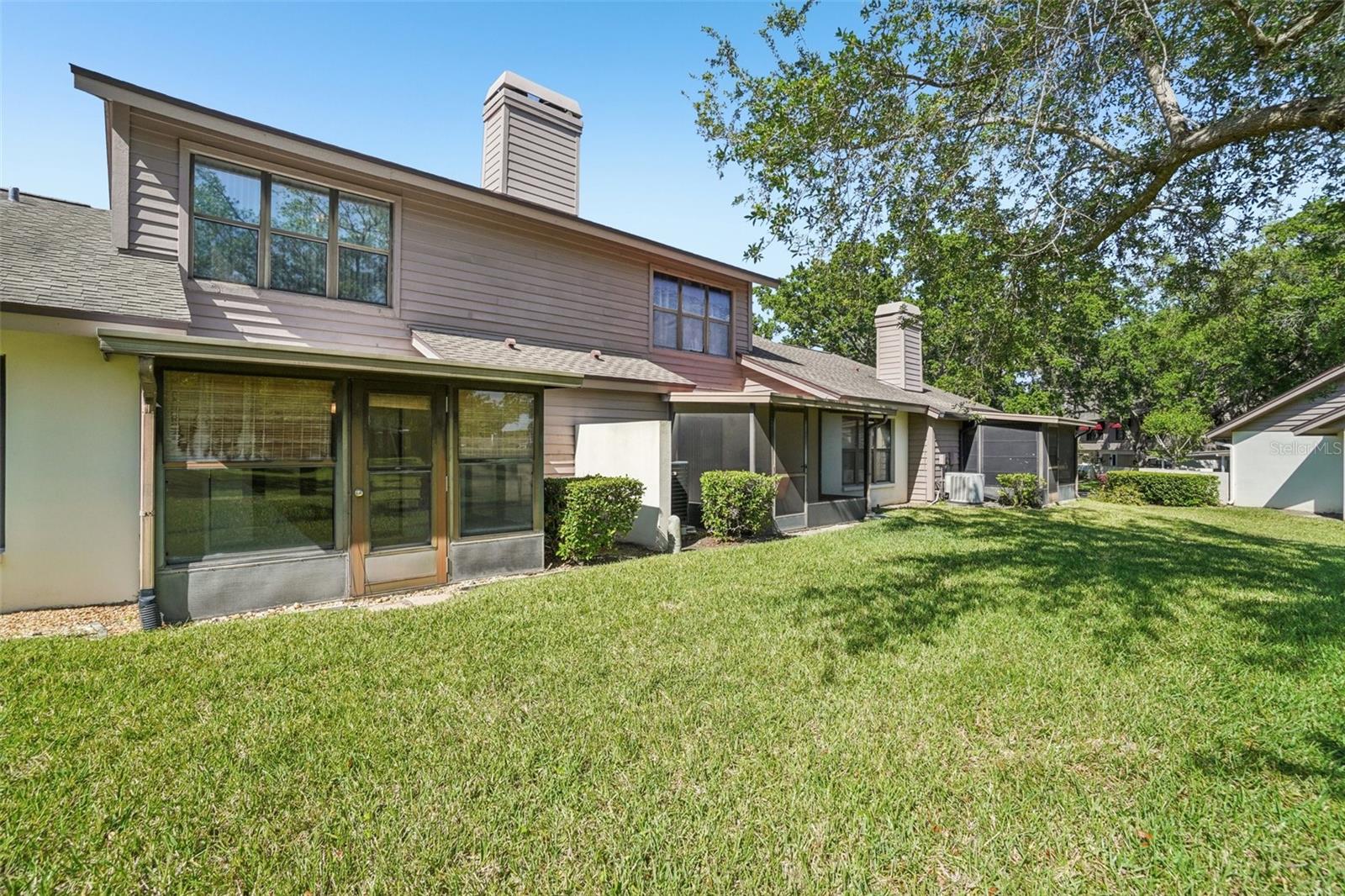 Image 37 of 41 For 745 Oak Park Place