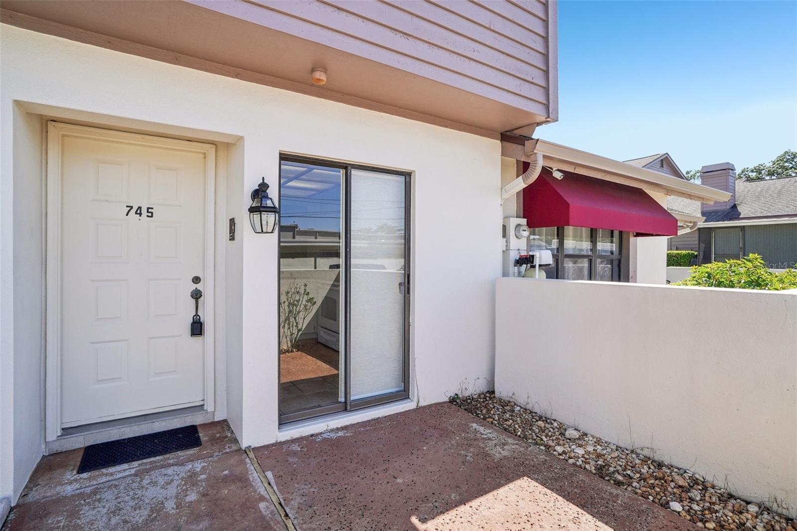 Image 5 of 41 For 745 Oak Park Place