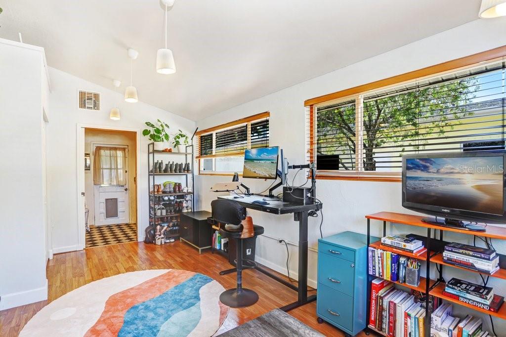 Image 17 of 32 For 5347 10th Street N