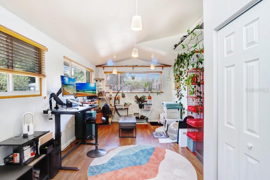 Image 18 of 32 For 5347 10th Street N