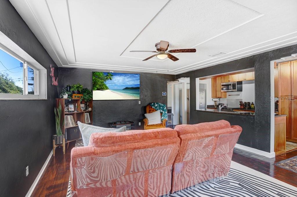 Image 5 of 32 For 5347 10th Street N