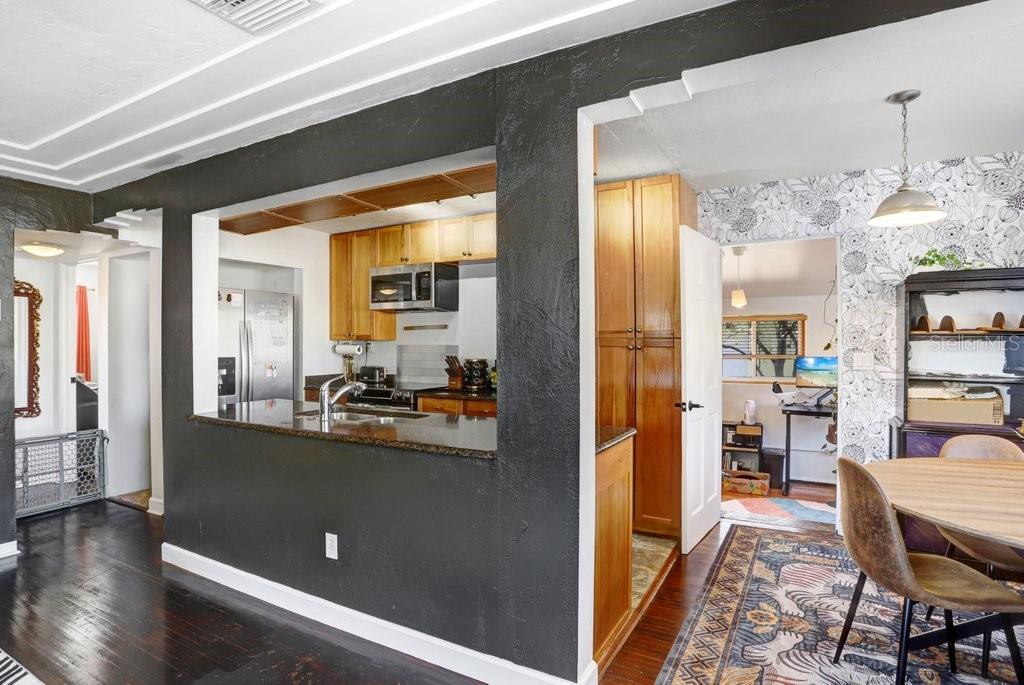 Image 9 of 32 For 5347 10th Street N