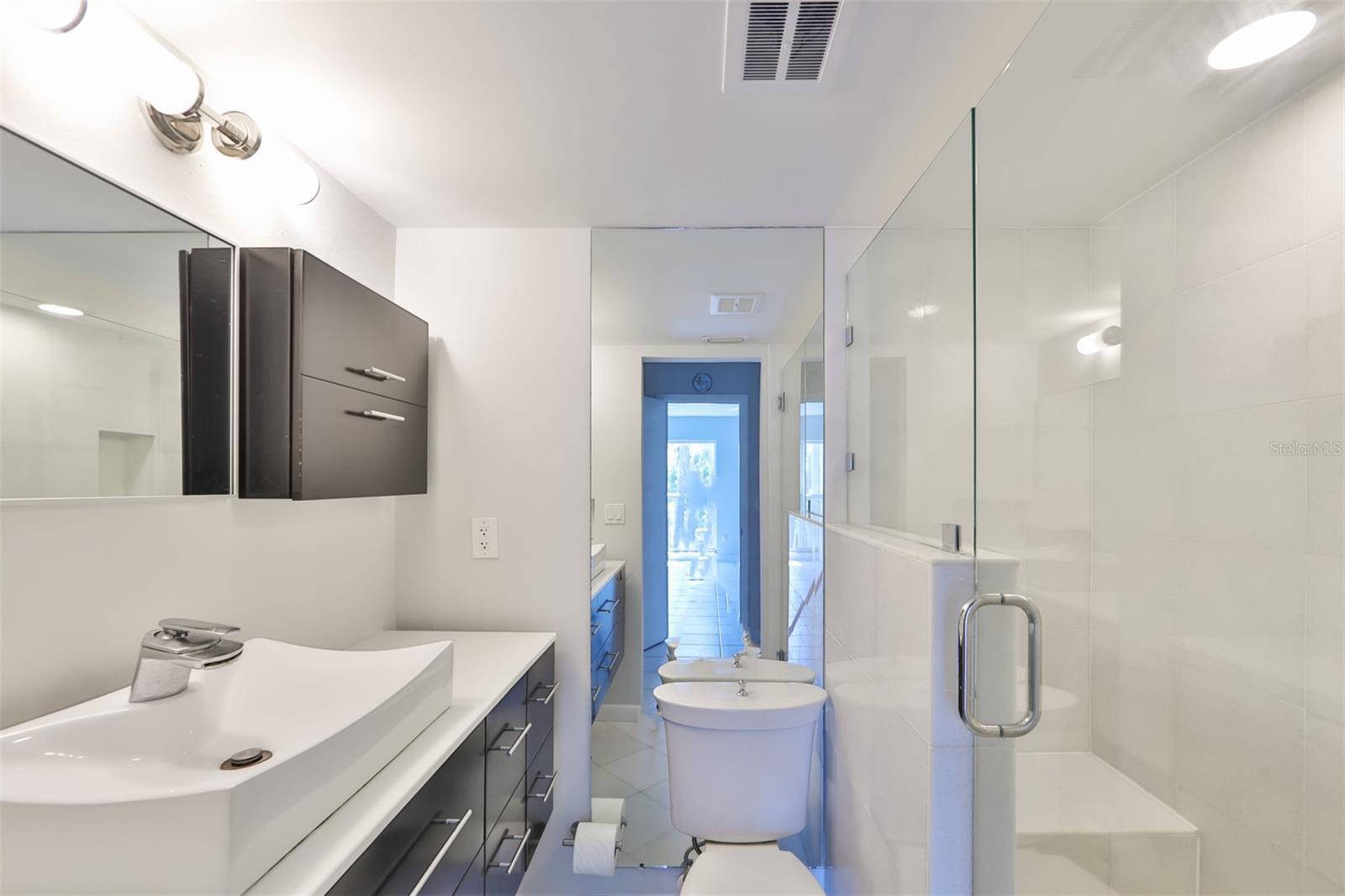 Image 14 of 24 For 3325 Bayshore Boulevard E34