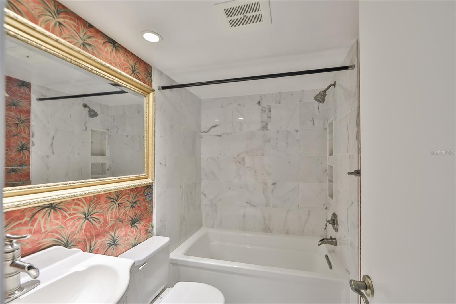 Image 17 of 24 For 3325 Bayshore Boulevard E34