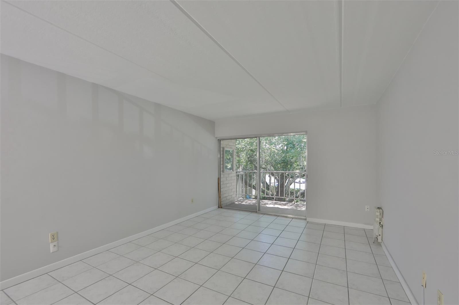 Image 9 of 24 For 3325 Bayshore Boulevard E34