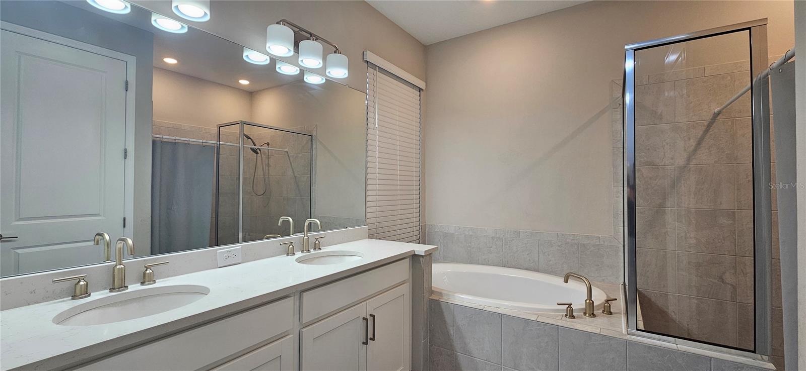 Image 34 of 52 For 13539 Stansil Avenue